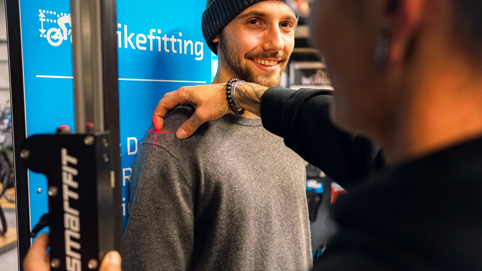 Kunde bei der Smartfit-Fahrradvermessung und Ergonomieberatung bei Zweirad W&uuml;rdinger